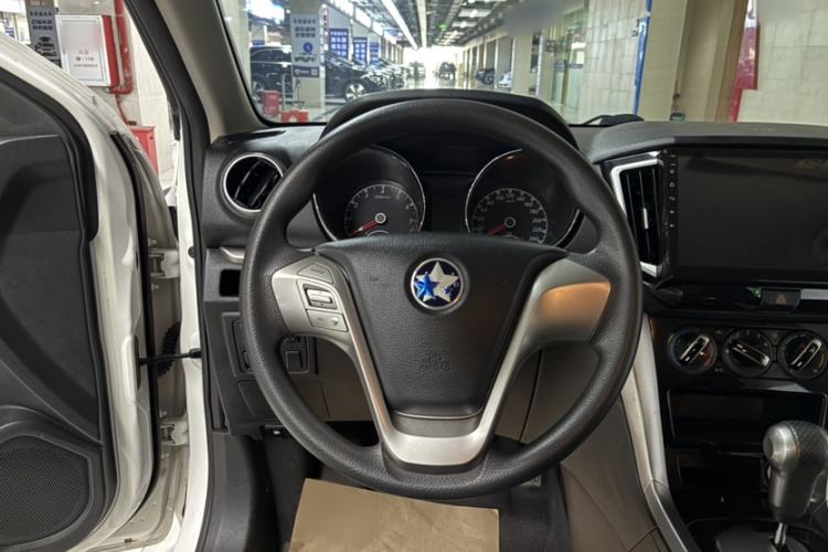 Used Venucia T70 2016 2.0L CVT Smart Choice Edition Steering Wheel