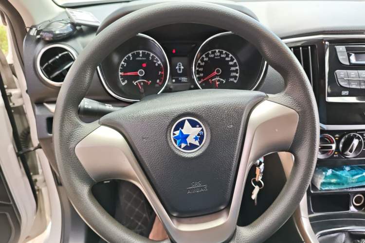 Used Venucia T70 2016 1.6L Manual Ruixing Edition Steering Wheel