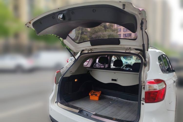 Used Venucia T70 2016 2.0L CVT Smart Choice Edition Trunk
