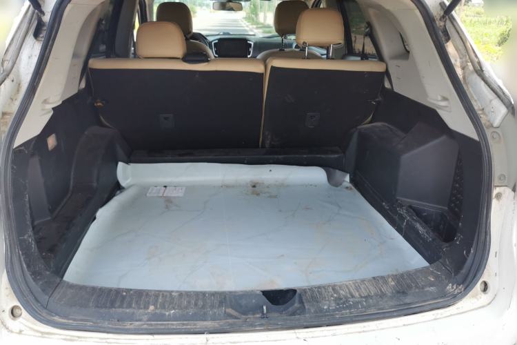 Used Venucia T70 2016 1.6L Manual Ruixing Edition Trunk