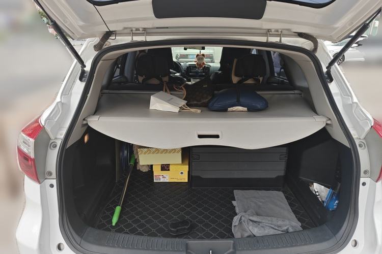 Used Venucia T70 2016 2.0L CVT Smart Choice Edition Trunk