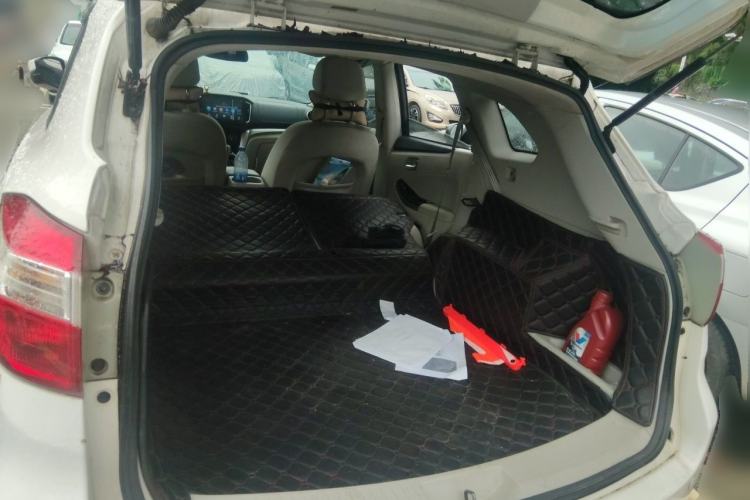 Used Venucia T70 2016 2.0L CVT Smart Choice Edition Trunk