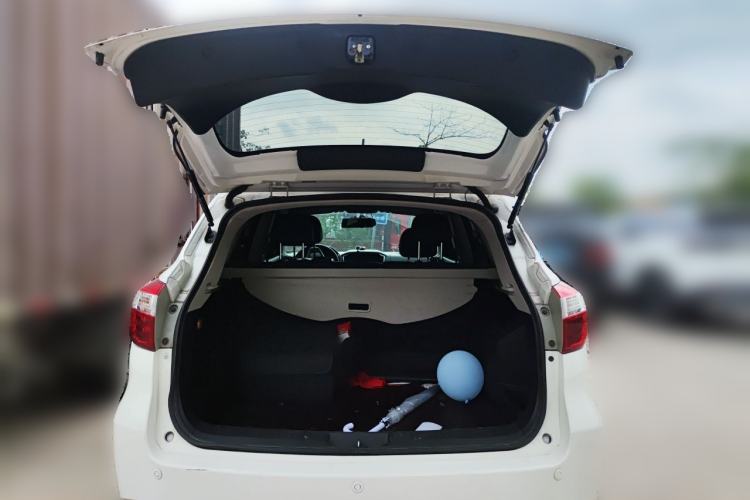 Used Venucia T70 2016 2.0L CVT Smart Choice Edition Trunk