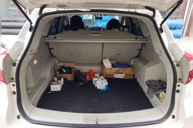 Used Venucia T70 2016 2.0L Manual RuiQu Version Trunk