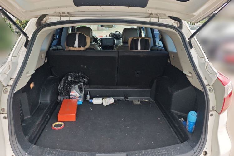 Used Venucia T70 2016 2.0L CVT Smart Choice Edition Trunk