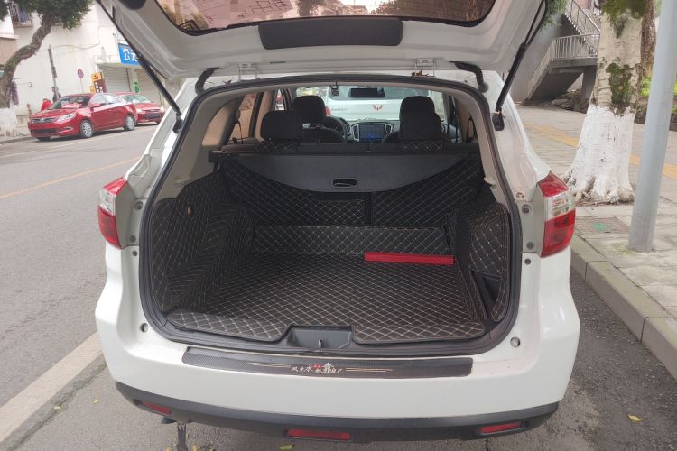 Used Venucia T70 2016 1.6L Manual Ruixing Edition Trunk