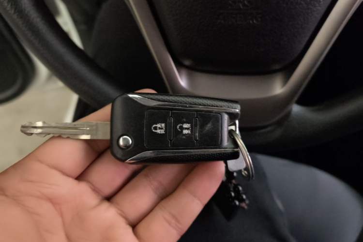 Used Venucia T70 2016 2.0L CVT Smart Edition Vehicle Key