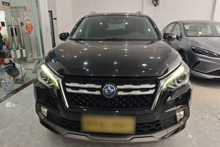 Used Venucia T70 2018 2.0L CVT Smart Enjoyment Version Front