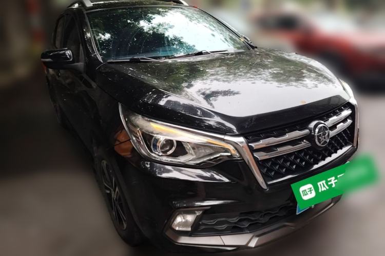 Used Venucia T70 2018 2.0L CVT Smart Enjoyment Version Front Right 45 Deg