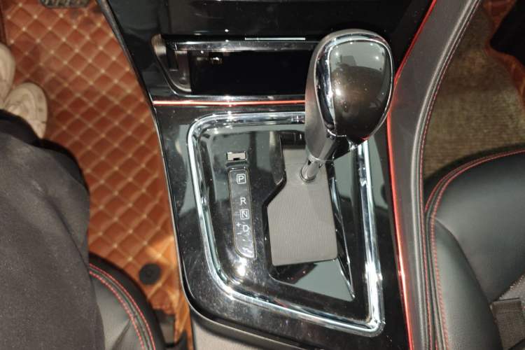 Used Venucia T70 2018 2.0L CVT Smart Enjoyment Version Gear Lever
