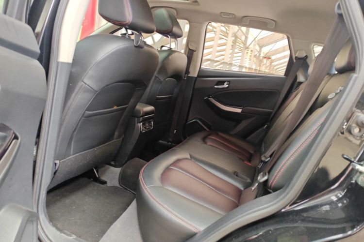 Used Venucia T70 2018 2.0L CVT Smart Enjoyment Version Interior 3