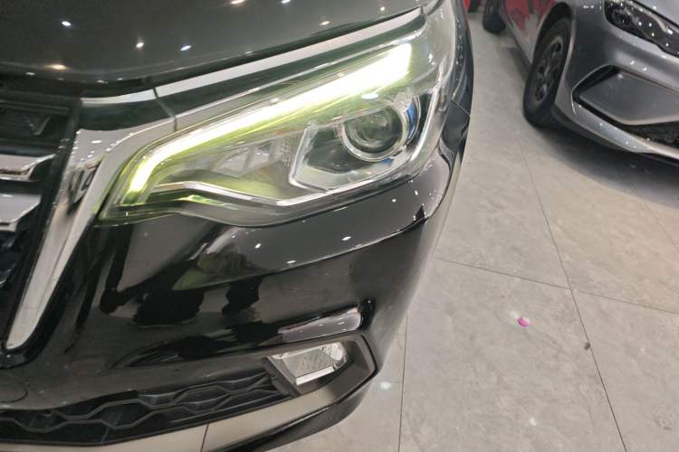 Used Venucia T70 2018 2.0L CVT Smart Enjoyment Version Left Front Headlight