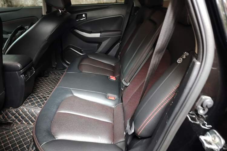 Used Venucia T70 2018 2.0L CVT Smart Enjoyment Version Left Rear Seat