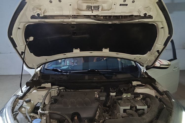 Used Venucia T70 2018 2.0L CVT Smart Enjoyment Version Engine Bay