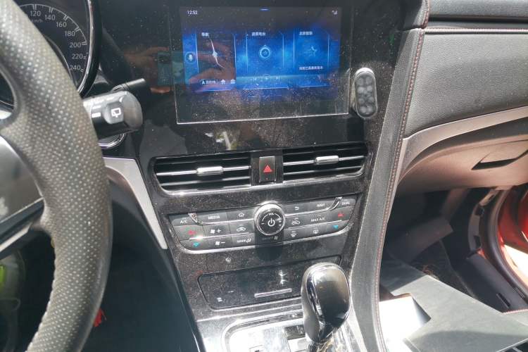 Used Venucia T70 2018 2.0L CVT Smart Enjoyment Version Audio And AC Panel