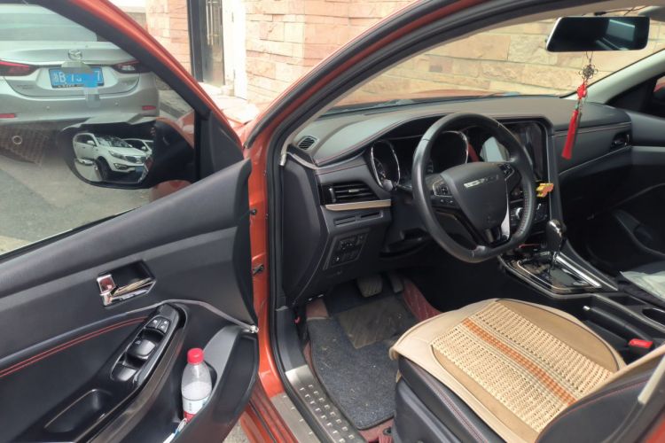 Used Venucia T70 2018 2.0L CVT Smart Enjoyment Version Driver Seat