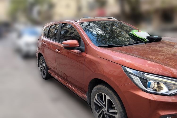 Used Venucia T70 2018 1.4T Manual Enjoyment Edition Front Right 45 Deg