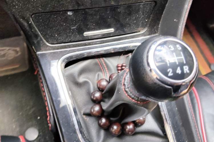 Used Venucia T70 2018 1.4T Manual Enjoyment Edition Gear Lever