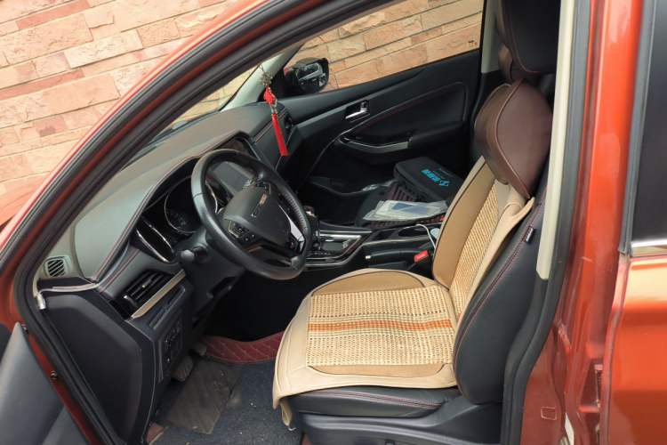 Used Venucia T70 2018 2.0L CVT Smart Enjoyment Version Left Front Seat