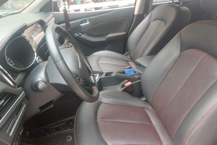 Used Venucia T70 2018 2.0L CVT Smart Enjoyment Version Left Front Seat