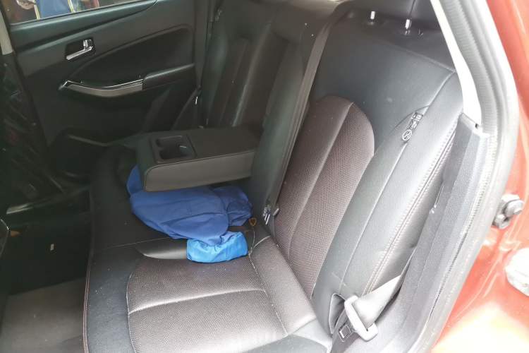 Used Venucia T70 2018 2.0L CVT Smart Enjoyment Version Left Rear Seat