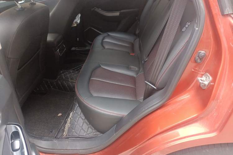 Used Venucia T70 2018 2.0L CVT Smart Enjoyment Version Left Rear Seat
