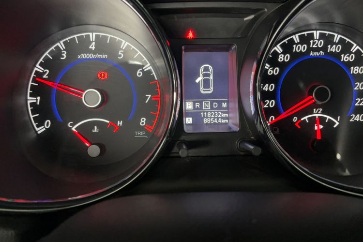 Used Venucia T70 2018 2.0L CVT Smart Edition Odometer Close Up