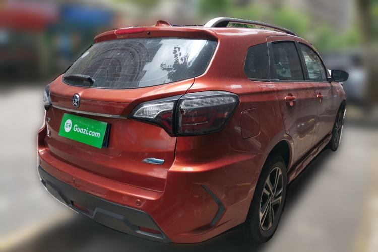 Used Venucia T70 2018 2.0L CVT Smart Enjoyment Version Rear Right 45 Deg