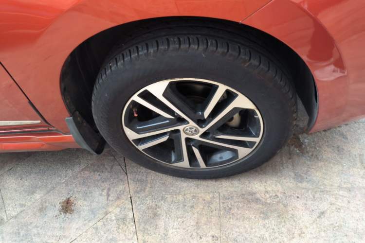 Used Venucia T70 2018 2.0L CVT Smart Enjoyment Version Right Front Wheel Hub
