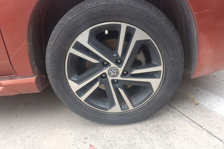 Used Venucia T70 2018 2.0L CVT Smart Enjoyment Version Right Front Wheel Hub