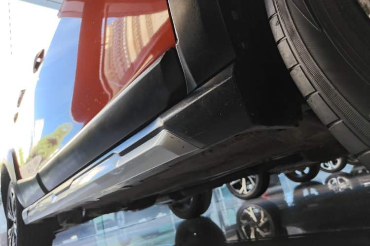 Used Venucia T70 2018 1.4T Manual RuiXiang Sport Edition Right Side Sill