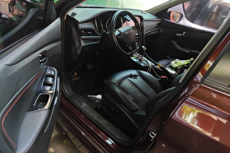 Used Venucia T70 2018 2.0L CVT Smart Enjoyment Version Driver Seat