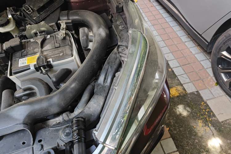 Used Venucia T70 2018 2.0L CVT Smart Enjoyment Version Engine Bay Left