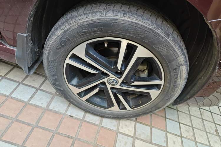 Used Venucia T70 2018 2.0L CVT Smart Enjoyment Version Right Front Wheel Hub