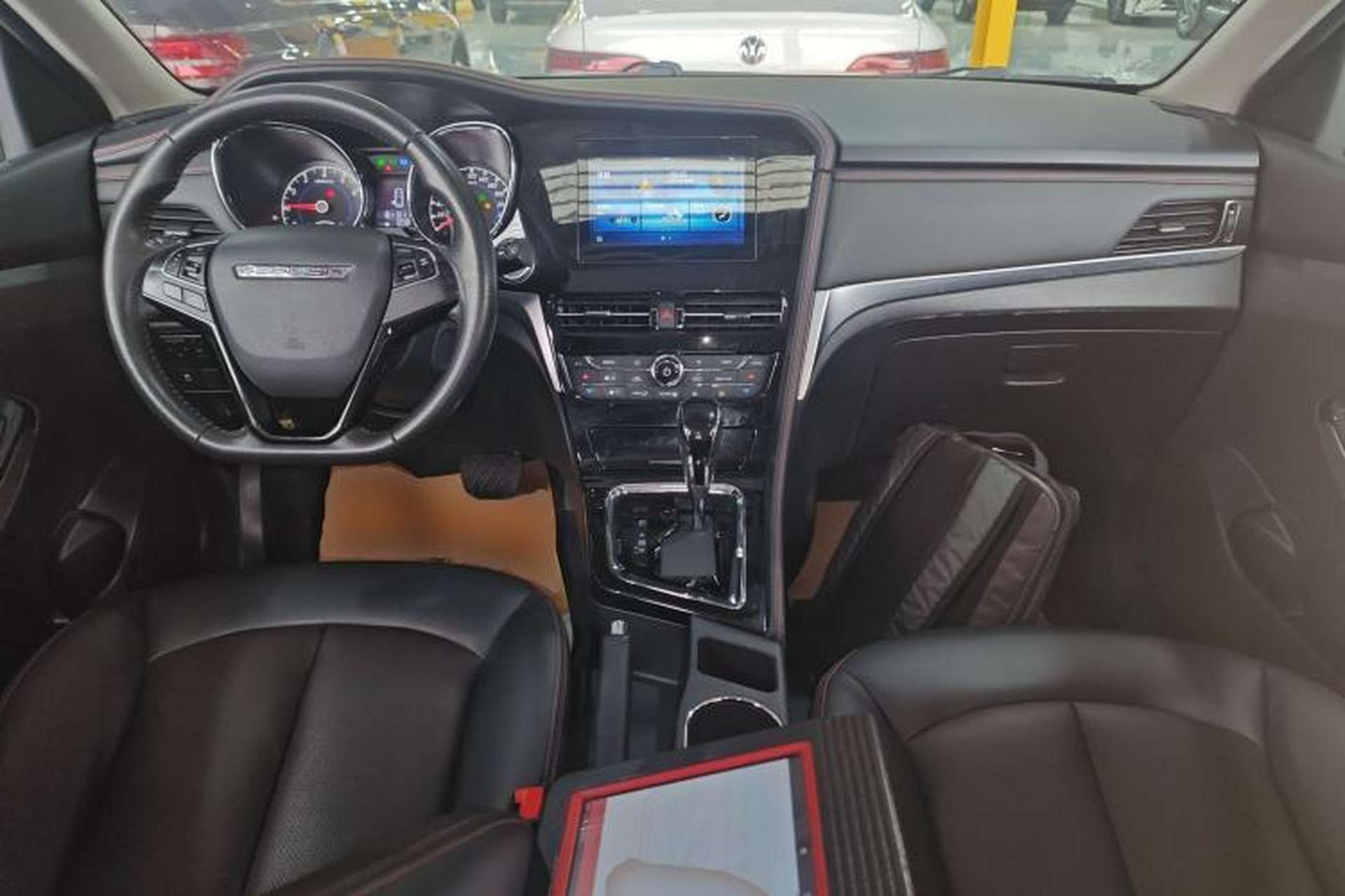 Used Venucia T70 2018 2.0L CVT Smart Enjoyment Version Center Console