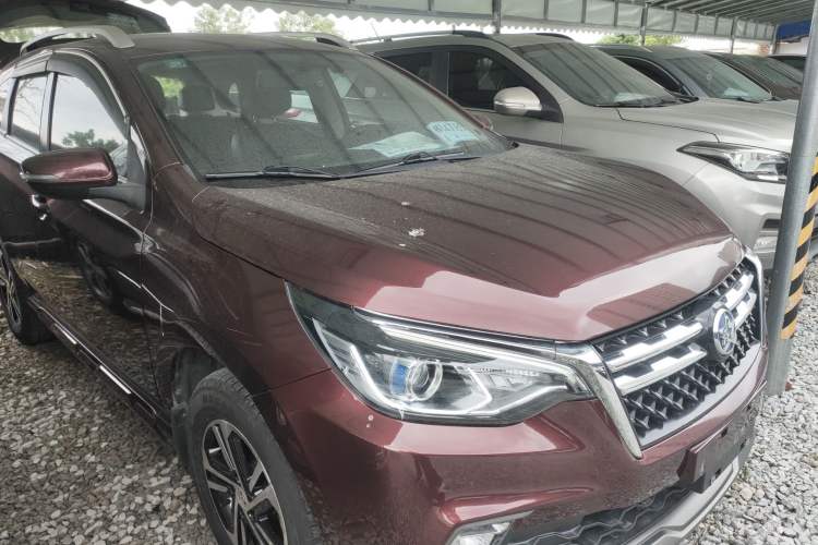 Used Venucia T70 2018 1.6L Manual Enjoyment Edition Exterior 2