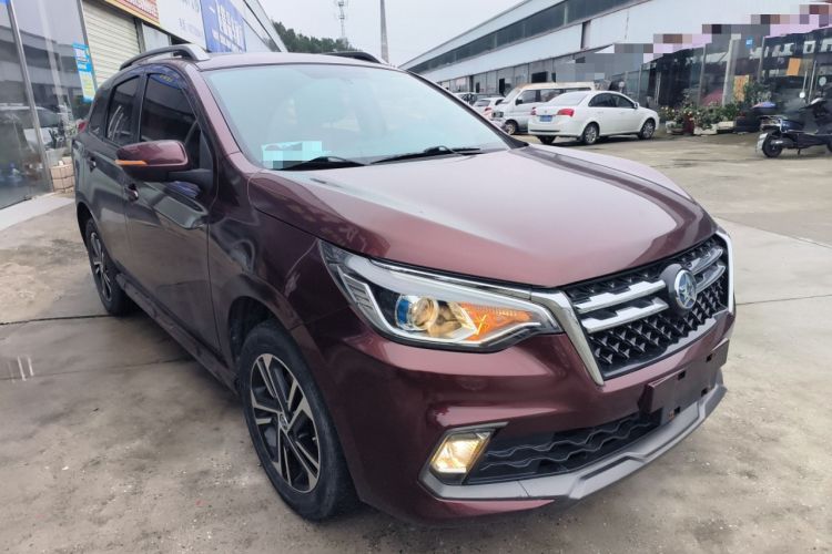 Used Venucia T70 2018 2.0L CVT Smart Enjoyment Version Exterior 2