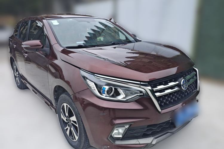 Used Venucia T70 2018 1.6L Manual Enjoyment Edition Front Right 45 Deg