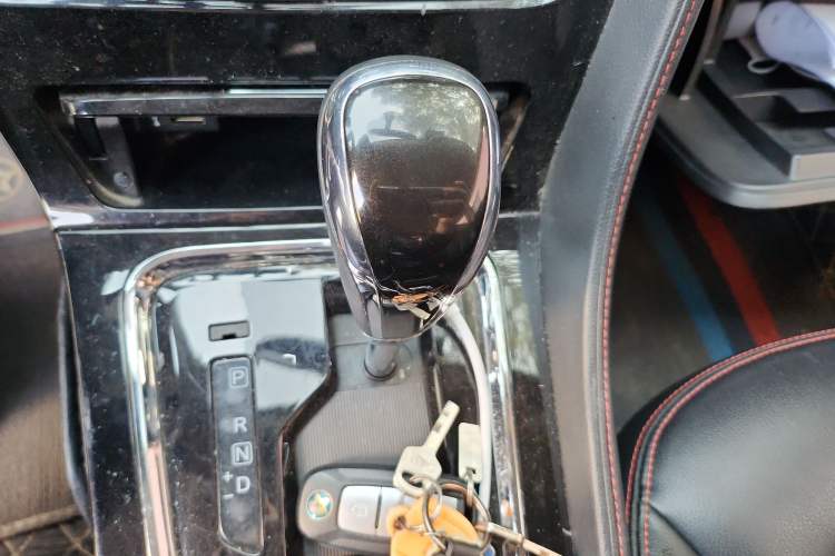 Used Venucia T70 2018 2.0L CVT Smart Enjoyment Version Gear Lever