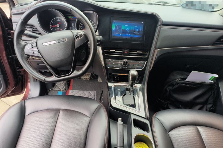 Used Venucia T70 2018 2.0L CVT Smart Enjoyment Version Interior 2