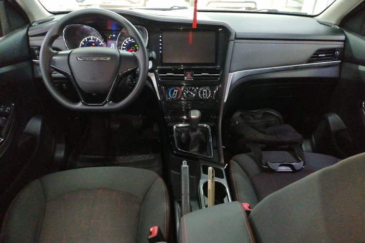 Used Venucia T70 2018 1.6L Manual Enjoyment Edition Interior 2