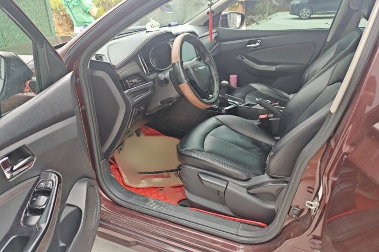 Used Venucia T70 2018 1.6L Manual Enjoyment Edition Interior 3
