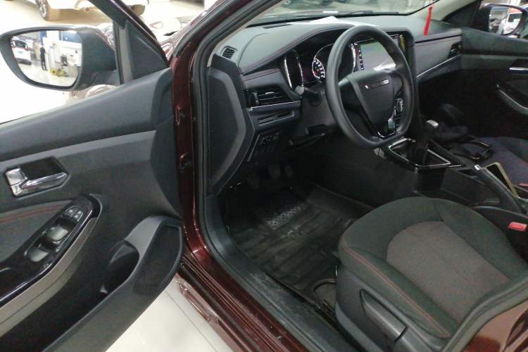 Used Venucia T70 2018 1.6L Manual Enjoyment Edition Interior 3