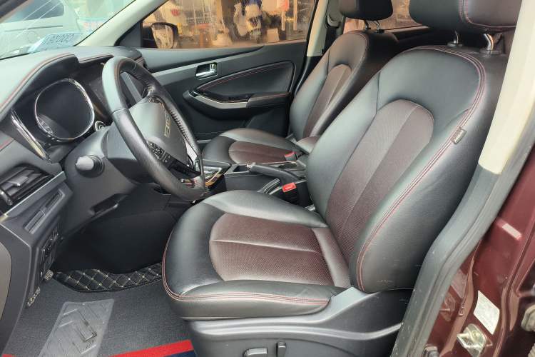 Used Venucia T70 2018 2.0L CVT Smart Enjoyment Version Left Front Seat