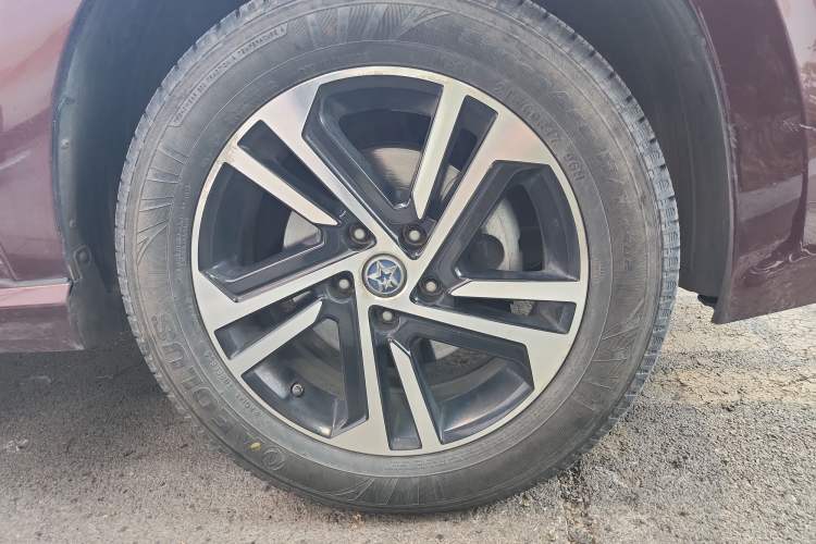 Used Venucia T70 2018 2.0L CVT Smart Enjoyment Version Right Front Wheel Hub