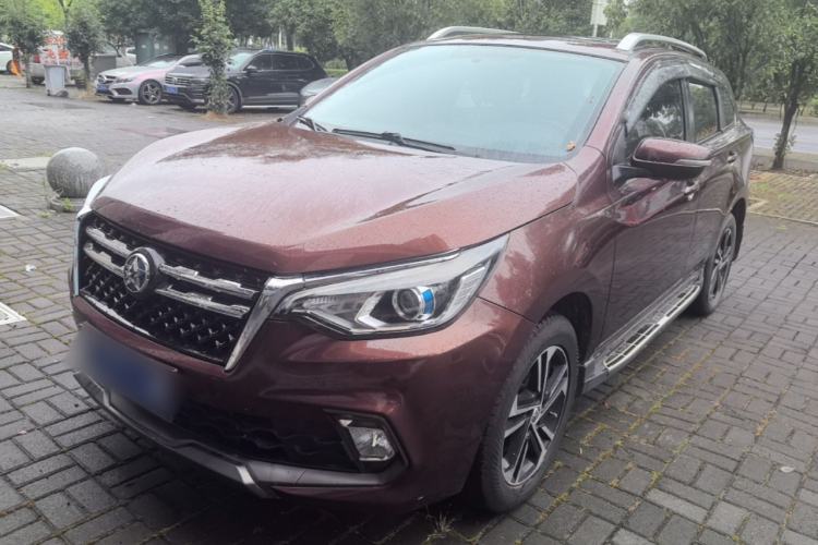 Used Venucia T70 2018 2.0L CVT Smart Enjoyment Version Guazi used car, China used car export, Used car for sale, Used  cars, Cheapest cars for sale