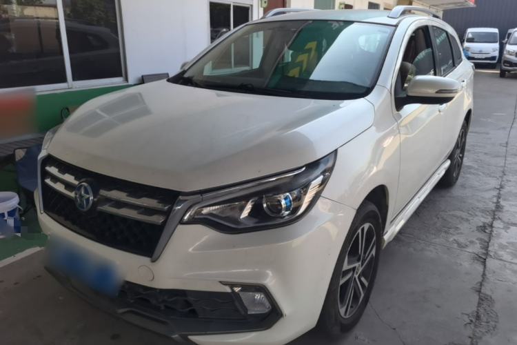 Used Venucia T70 2018 2.0L CVT Smart Edition Guazi used car, China used car export, Used car for sale, Used cars, Cheapest cars for sale