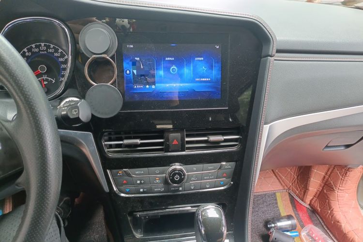 Used Venucia T70 2018 2.0L CVT Smart Enjoyment Version Audio And AC Panel