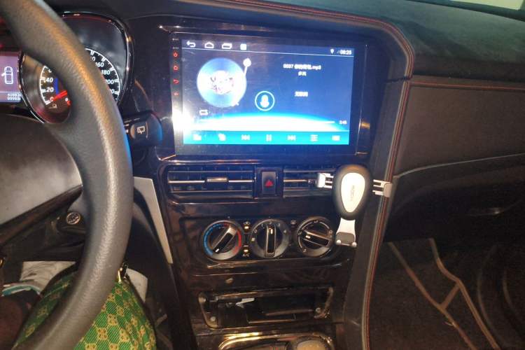 Used Venucia T70 2018 1.6L Manual Enjoyment Edition Audio And AC Panel