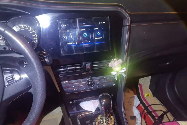 Used Venucia T70 2018 2.0L CVT Smart Enjoyment Version Audio And AC Panel